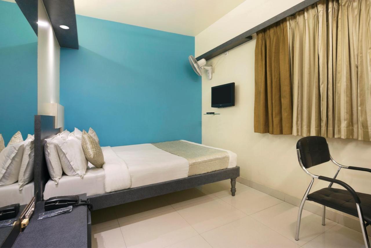 Mannars Deluxe Lodge Mysore Exterior foto